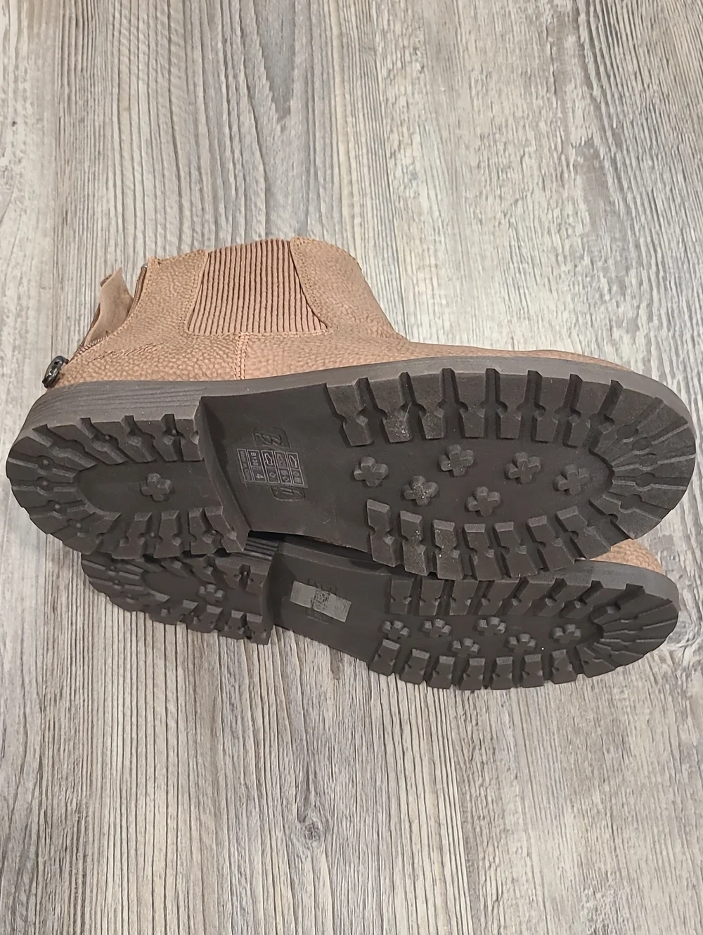 Blowfish Malibu Redsen-k Chelsea Wheat Saddlerock Size 4